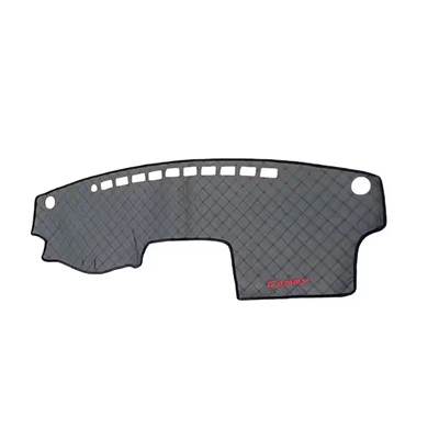 Qual è la politica di reso per i rivestimenti in pelle del cruscotto?